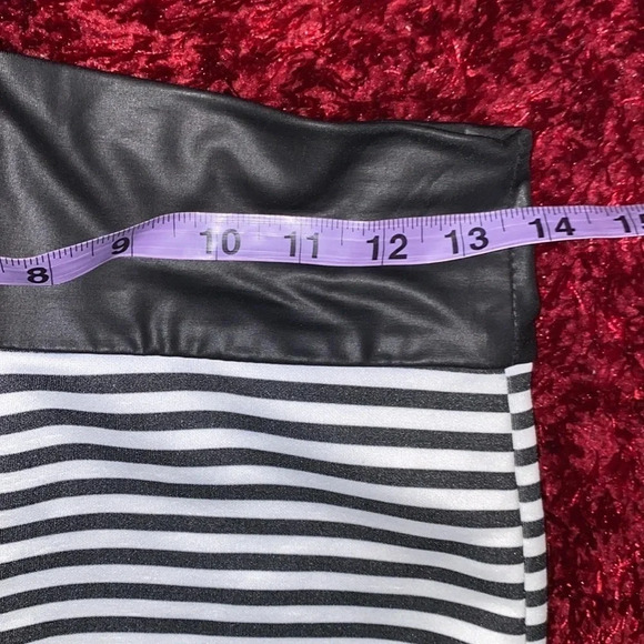 Valia Fashion  striped high waisted shorts Sz S - Picture 6 of 9